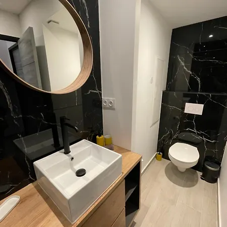 Apartament New Flat 1 Min From And Sea !